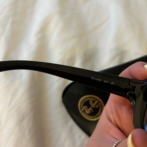 Rayban sunglasses - Picture 2 of 3